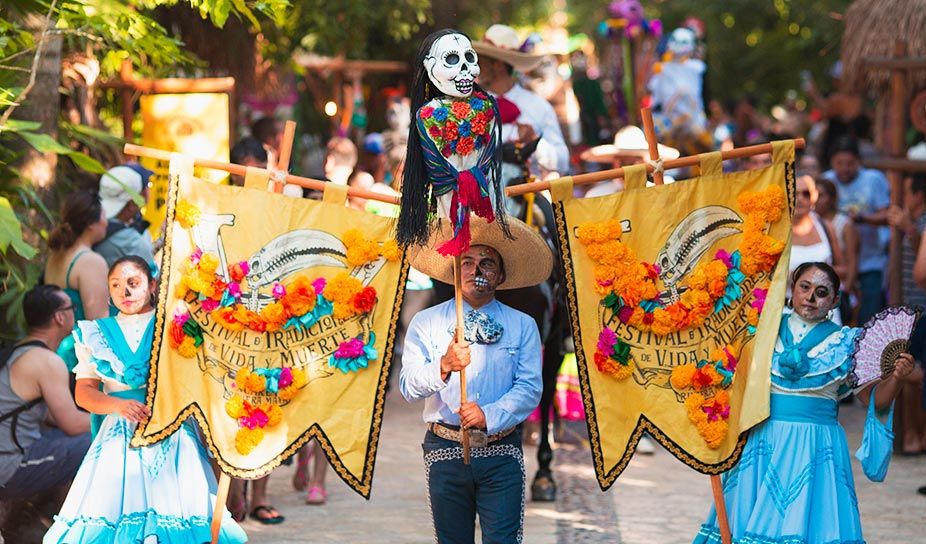 Festival de vida y muerte Fiestas en la Riviera Maya