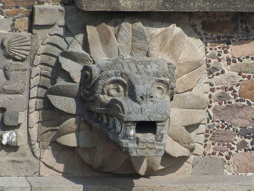 Kukulkán, la serpiente emplumada, deidad del mundo Maya